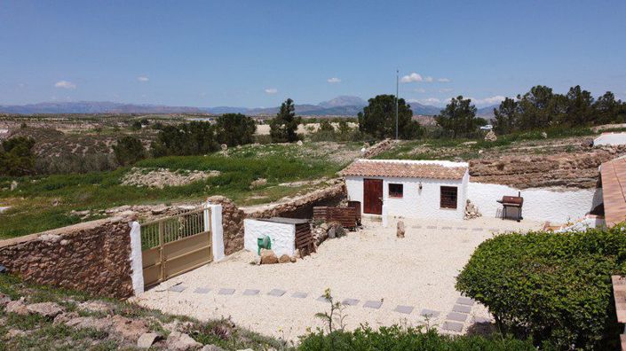 Image No.6-5 Bed House for sale