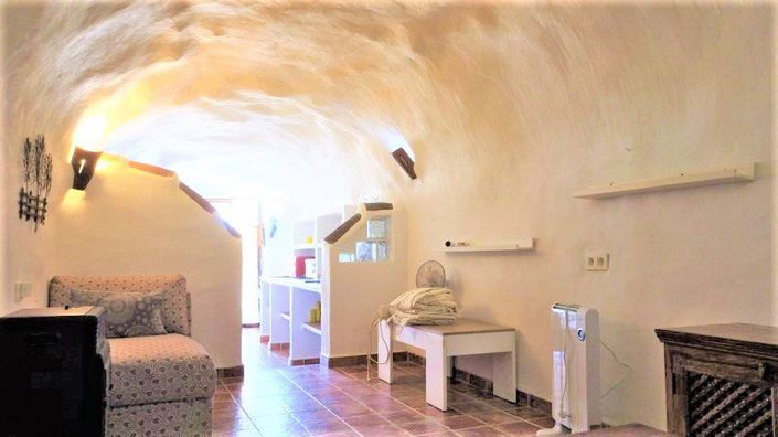 Image No.10-5 Bed House for sale