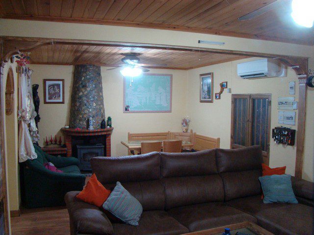 Image No.23-6 Bed Property for sale