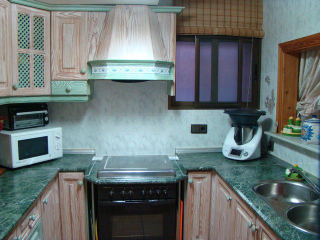 Image No.25-6 Bed Property for sale