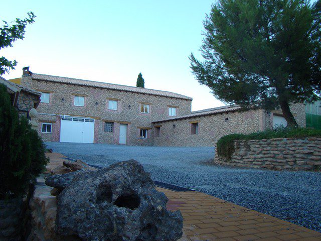 Image No.9-6 Bed Property for sale