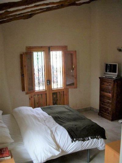 Image No.23-3 Bed Property for sale