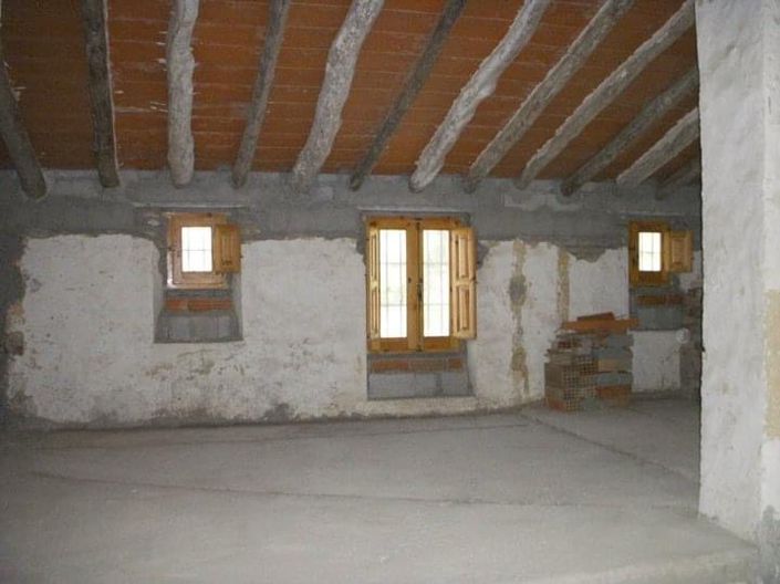 Image No.32-3 Bed Property for sale