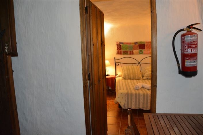 Image No.17-2 Bed House for sale