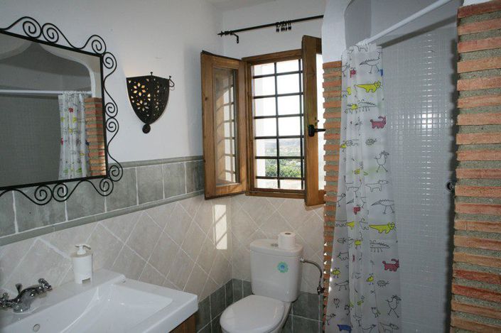 Image No.20-2 Bed House for sale