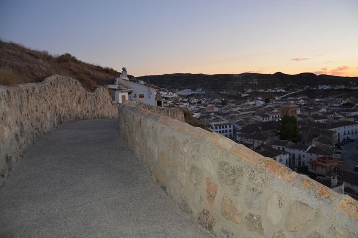 Image No.30-2 Bed House for sale