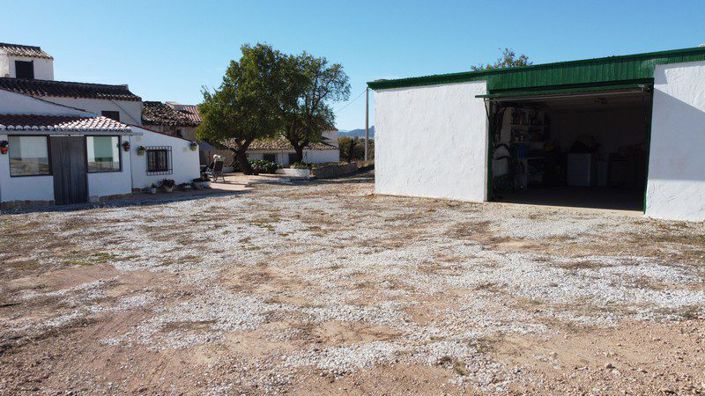 Image No.32-3 Bed Property for sale