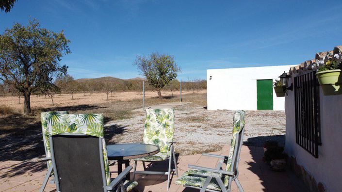 Image No.37-3 Bed Property for sale