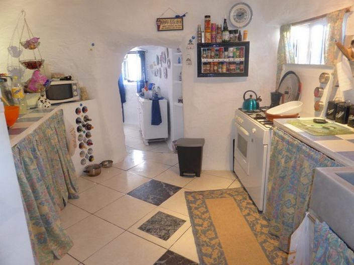 Image No.7-3 Bed House for sale