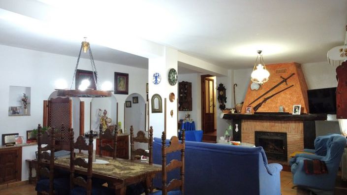 Image No.11-4 Bed House for sale