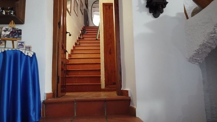 Image No.26-4 Bed House for sale