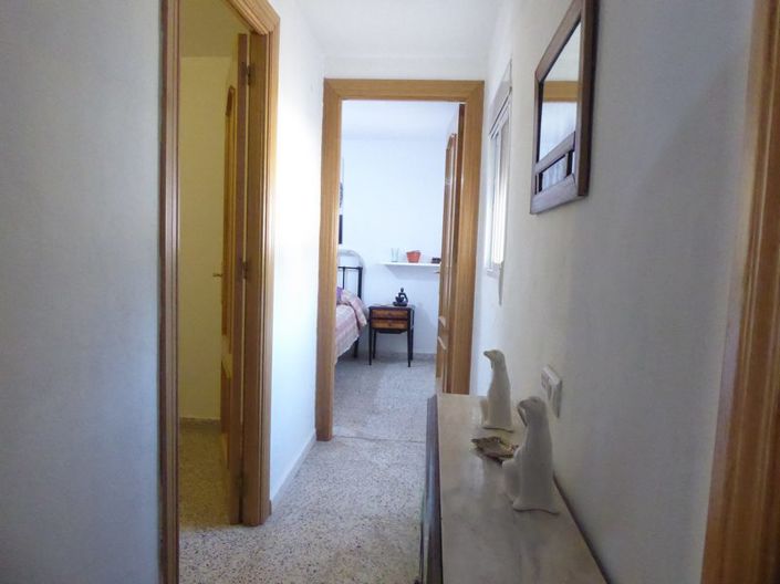Image No.35-6 Bed Property for sale