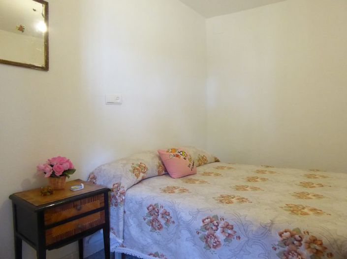 Image No.37-6 Bed Property for sale