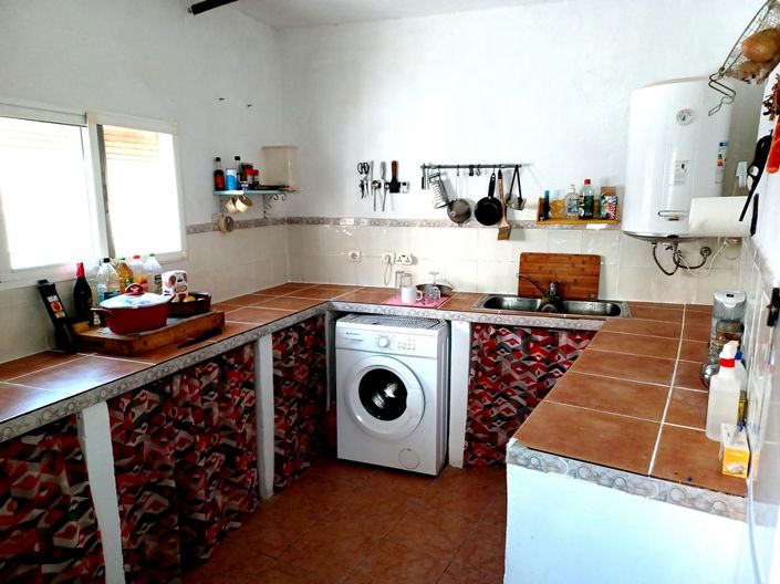 Image No.11-3 Bed House for sale