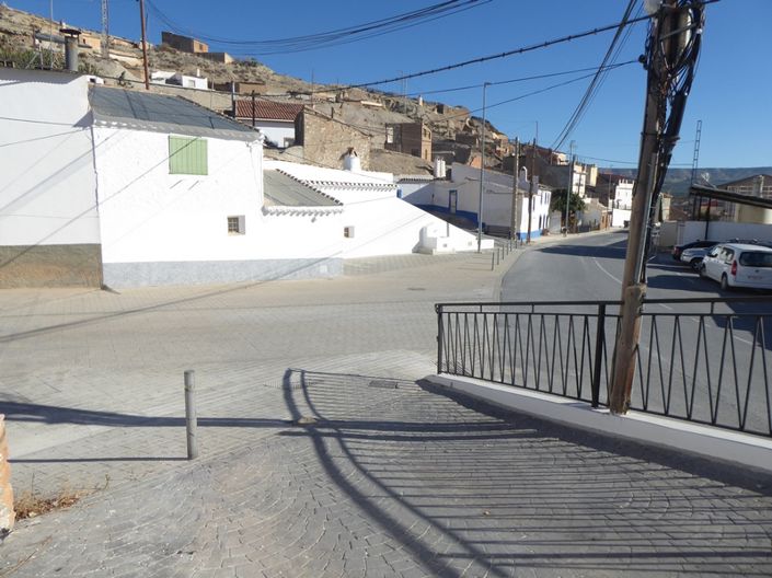 Image No.7-3 Bed House for sale