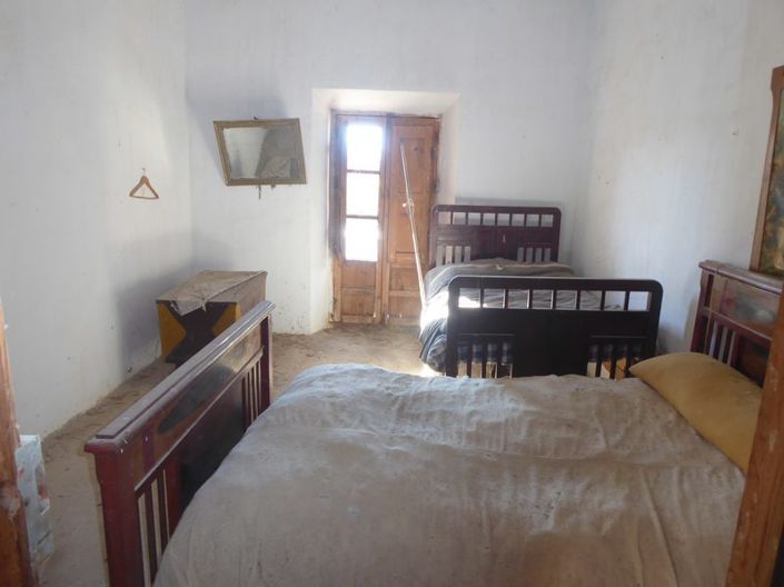 Image No.24-9 Bed Property for sale