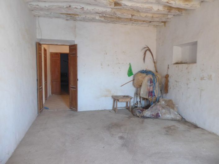 Image No.25-9 Bed Property for sale