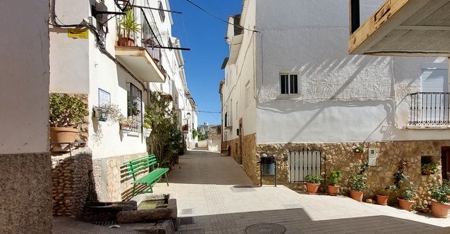 Image No.3-4 Bed Property for sale