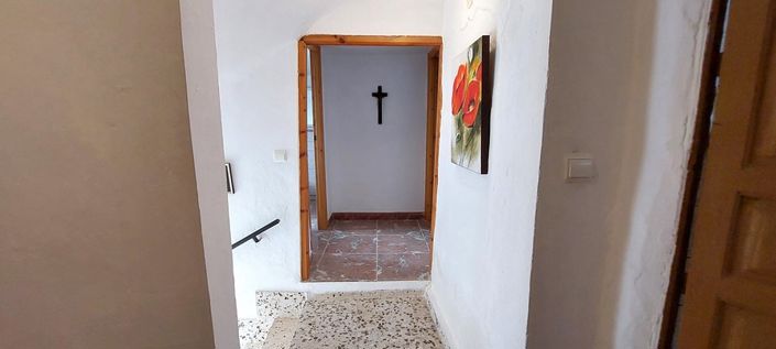 Image No.8-4 Bed Property for sale