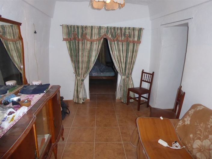 Image No.16-7 Bed House for sale