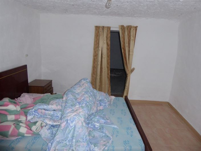 Image No.18-7 Bed House for sale