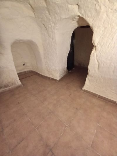 Image No.21-3 Bed House for sale