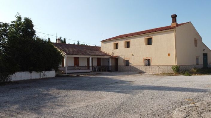 Image No.9-7 Bed Property for sale