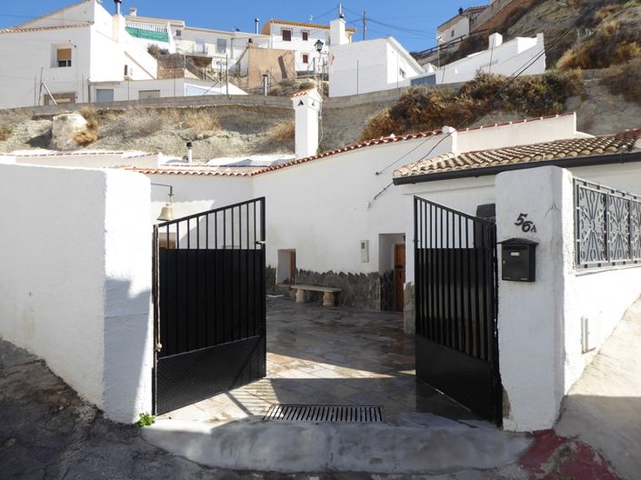 Image No.4-4 Bed House for sale