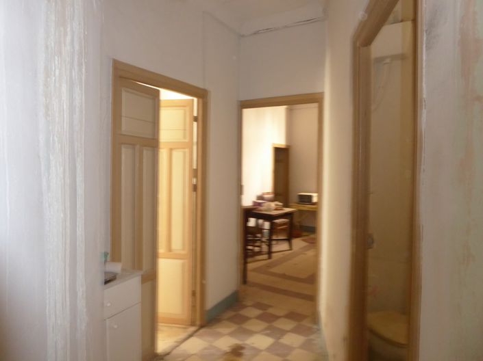 Image No.12-10 Bed Property for sale