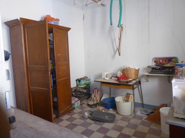 Image No.16-10 Bed Property for sale