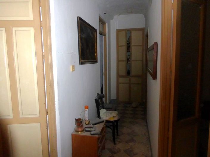 Image No.17-10 Bed Property for sale