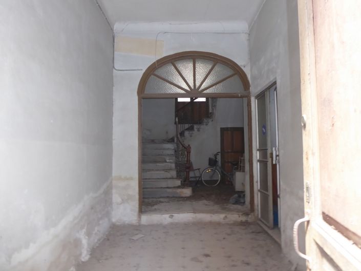 Image No.3-10 Bed Property for sale