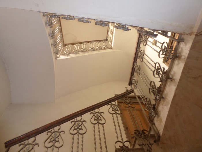 Image No.8-10 Bed Property for sale