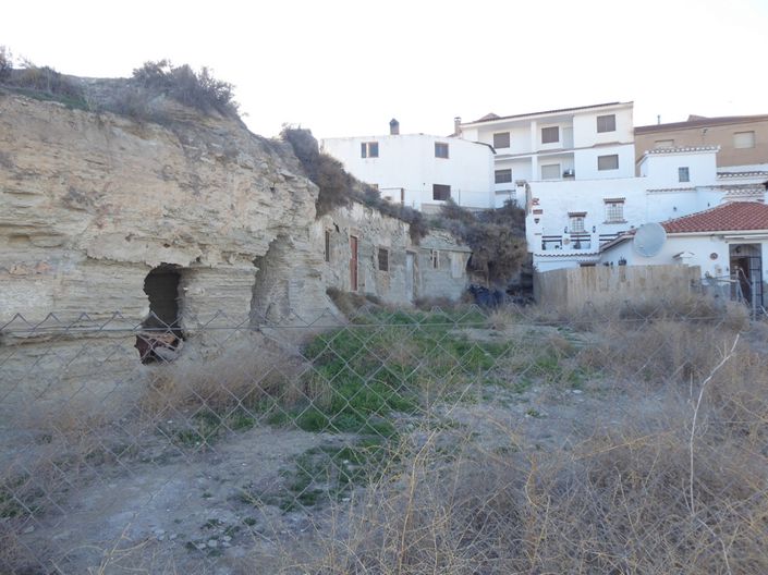 Image No.4-6 Bed House for sale