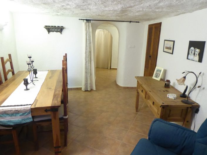 Image No.16-3 Bed House for sale