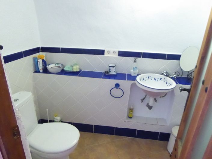 Image No.28-3 Bed House for sale