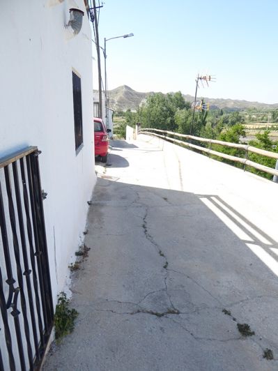 Image No.42-3 Bed House for sale