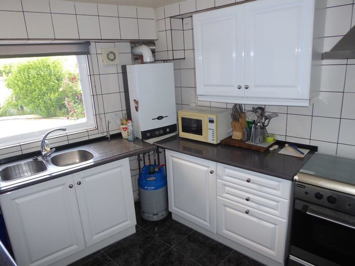 Image No.19-7 Bed Property for sale