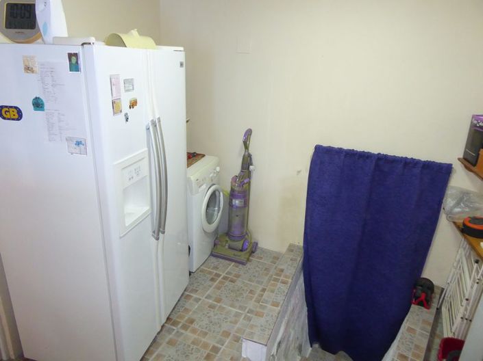 Image No.20-7 Bed Property for sale