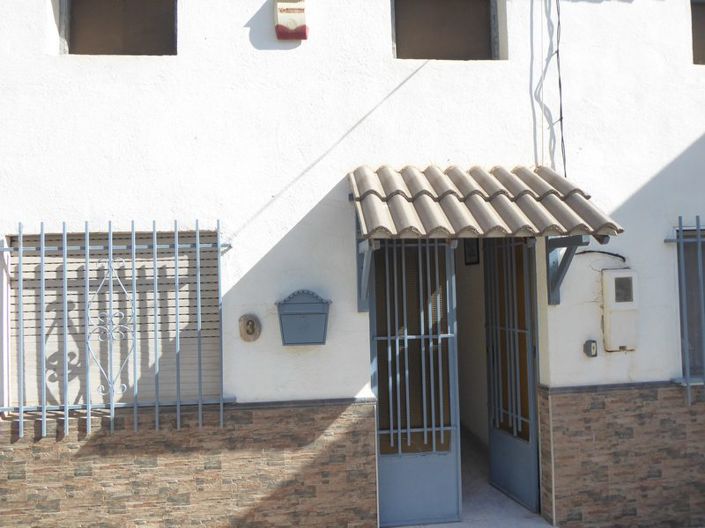 Image No.5-7 Bed Property for sale