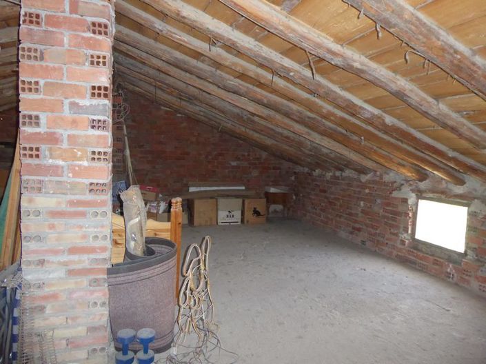 Image No.50-7 Bed Property for sale