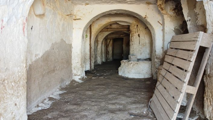 Image No.7-6 Bed House for sale