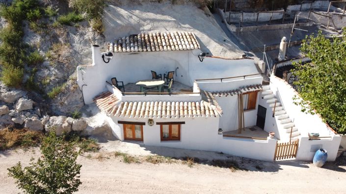 Image No.3-3 Bed House for sale