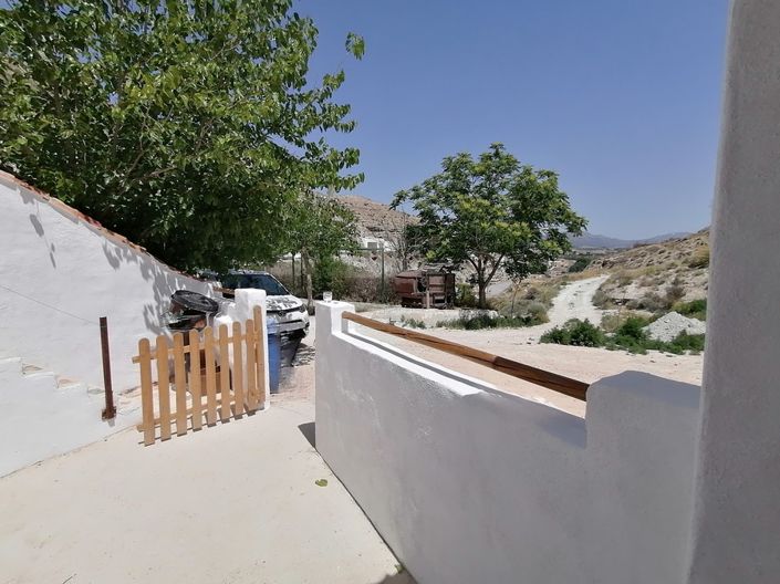 Image No.5-3 Bed House for sale