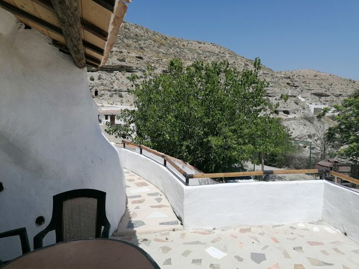 Image No.7-3 Bed House for sale