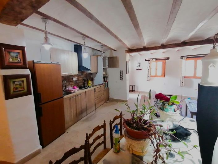 Image No.10-3 Bed House for sale