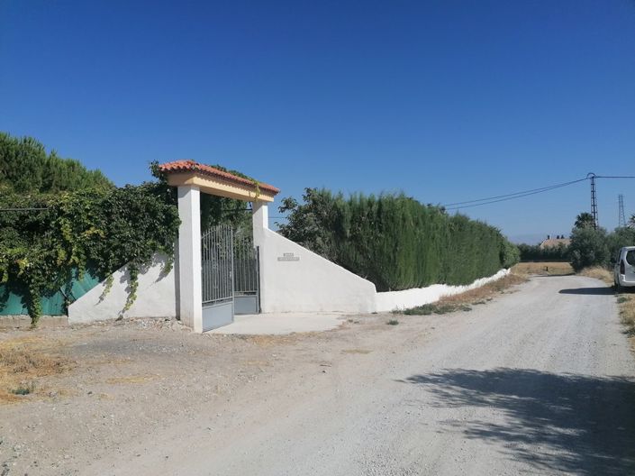 Image No.15-6 Bed Property for sale