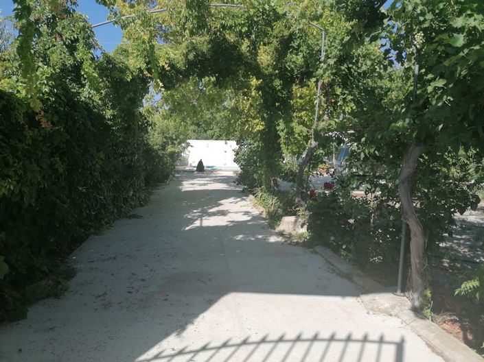 Image No.16-6 Bed Property for sale