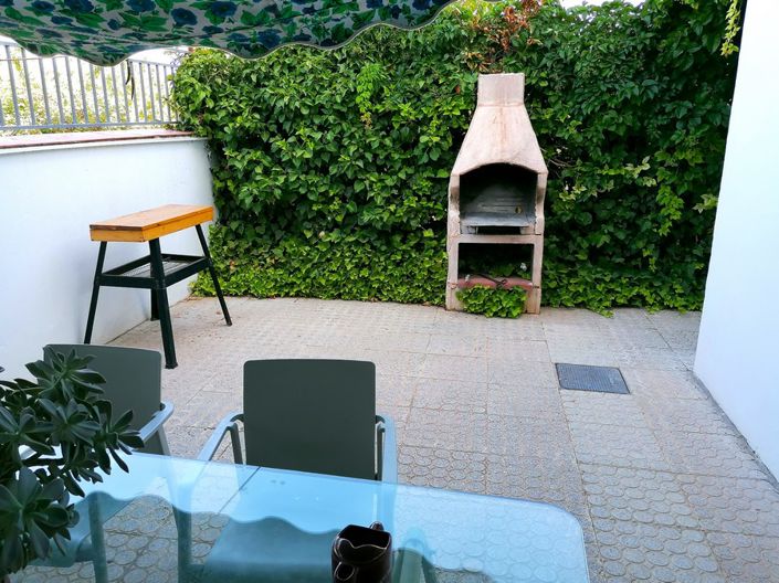 Image No.40-6 Bed Property for sale