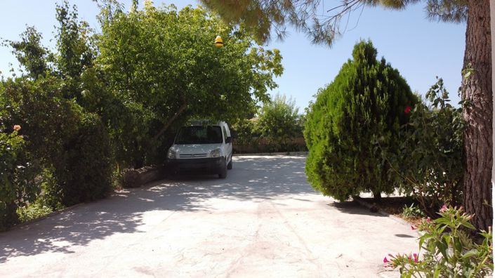 Image No.5-6 Bed Property for sale